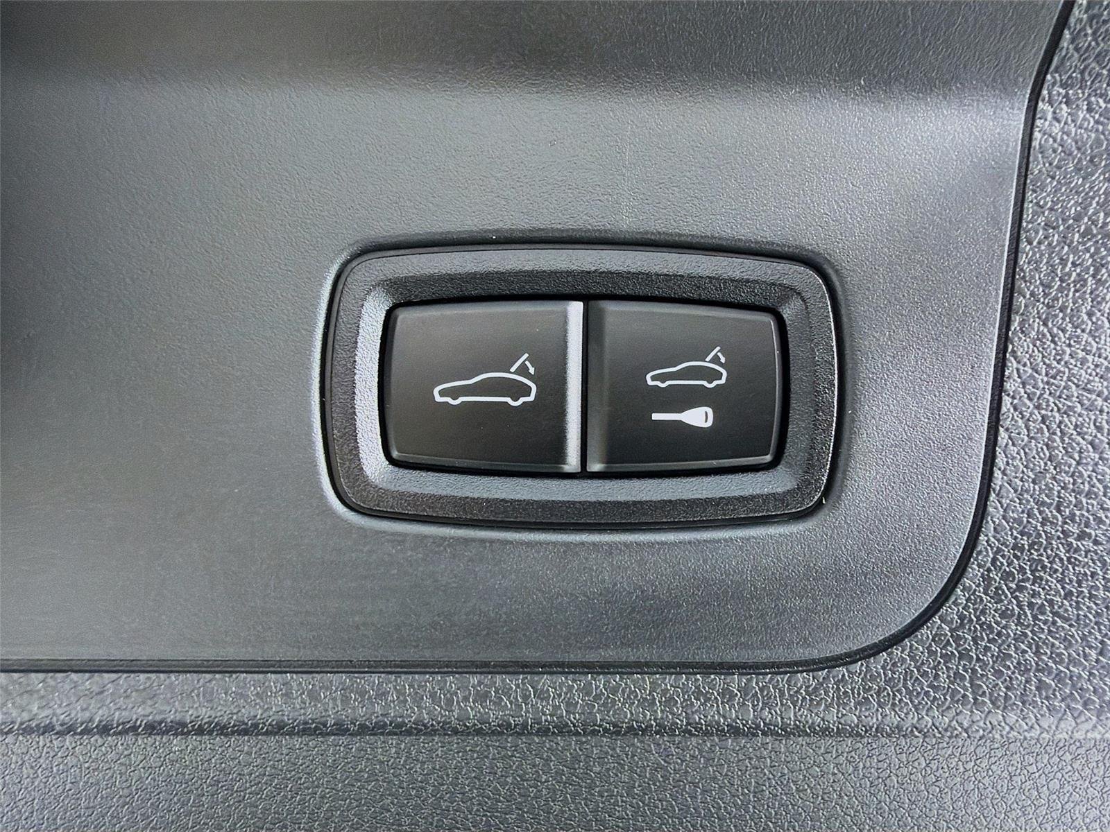 Used 2023 Black Porsche Platinum Edition image 24