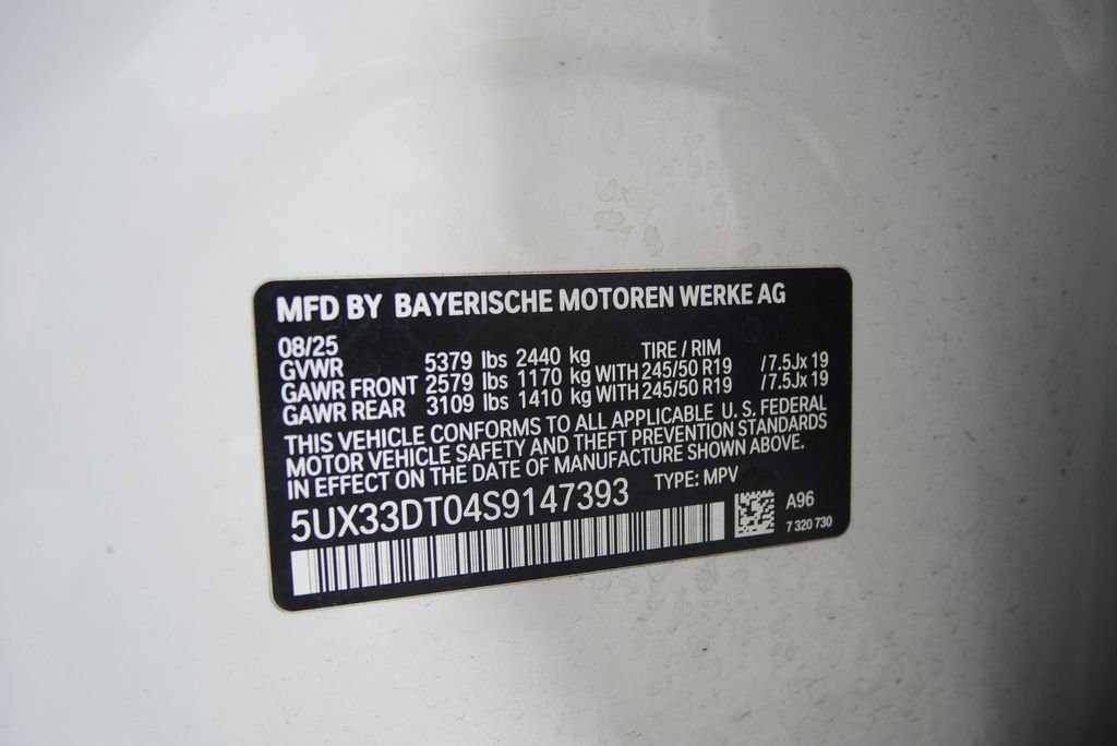 Used 2025 Mineral White Metallic BMW xDrive30i image 26