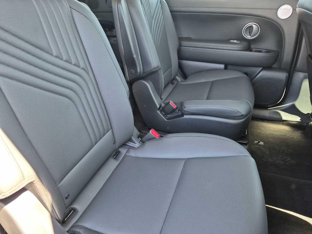 New 2026 Titan Green Hyundai SEL AWD image 20
