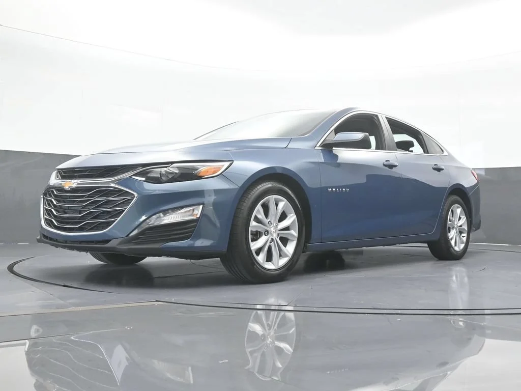 Used 2024 Lakeshore Blue Metallic Chevrolet LT image 48