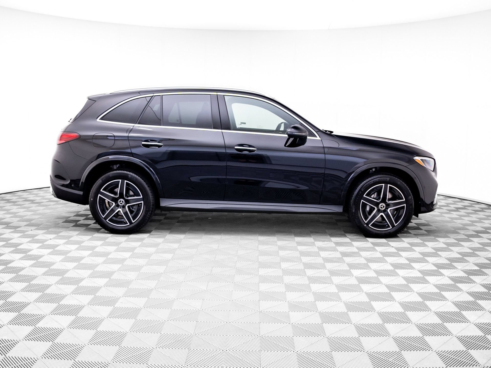 New 2026 Black Mercedes-Benz GLC 300 image 46