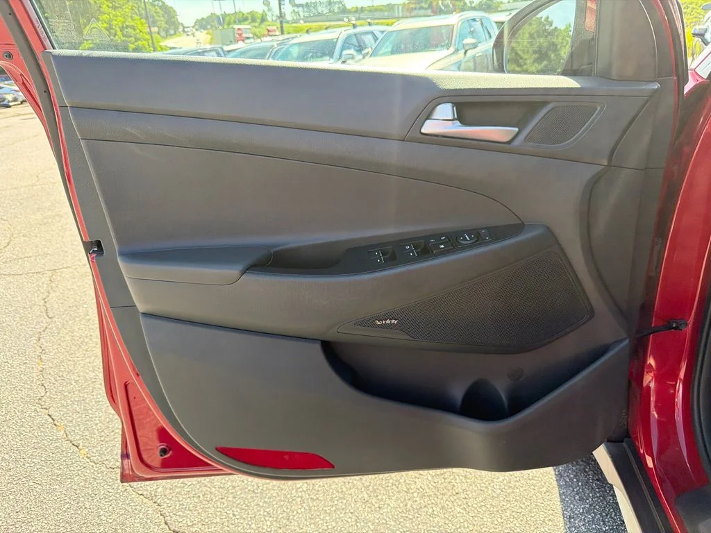 Used 2021 Red Hyundai Limited image 10
