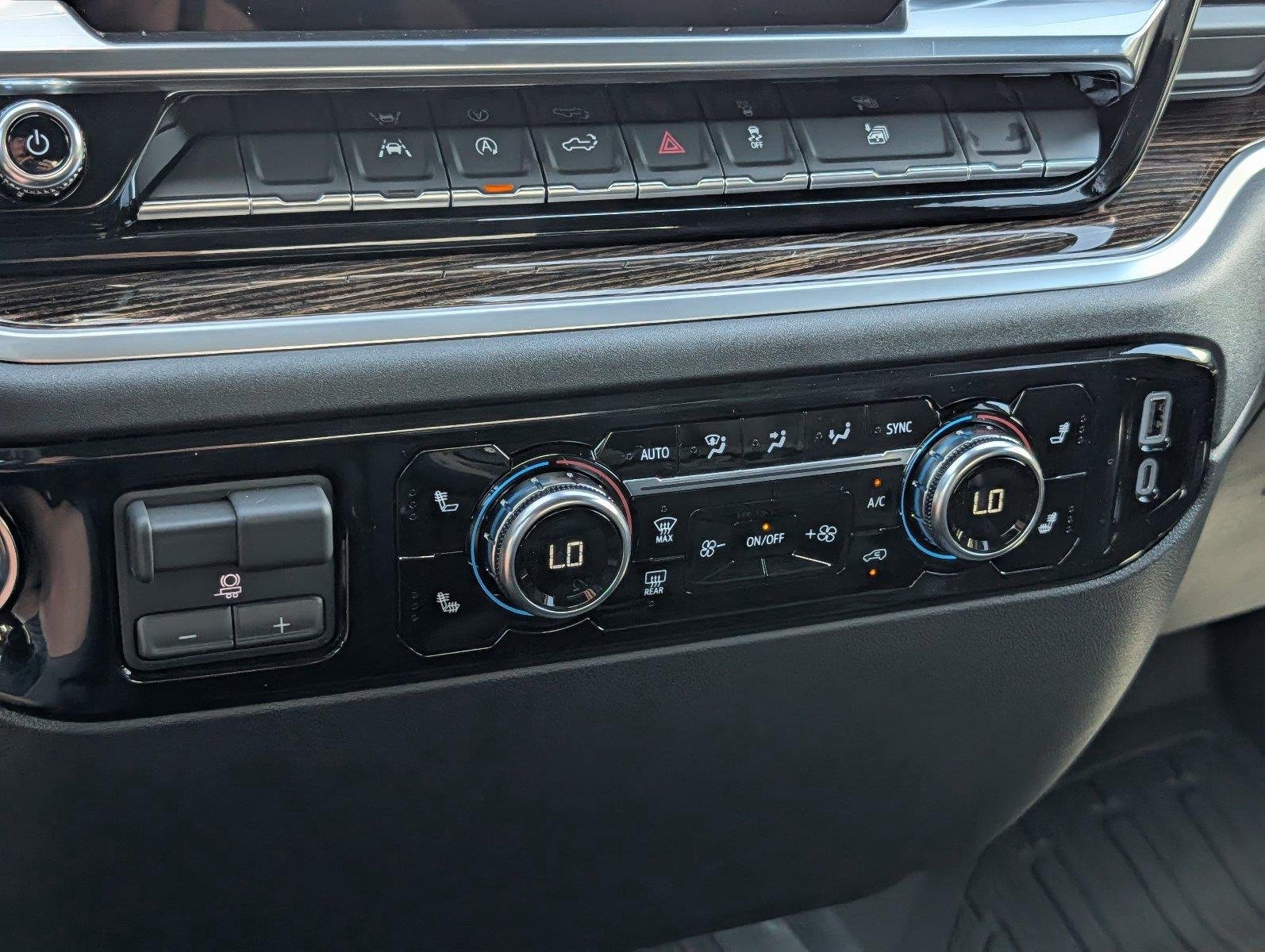 New 2026 Onyx Black GMC Elevation image 19