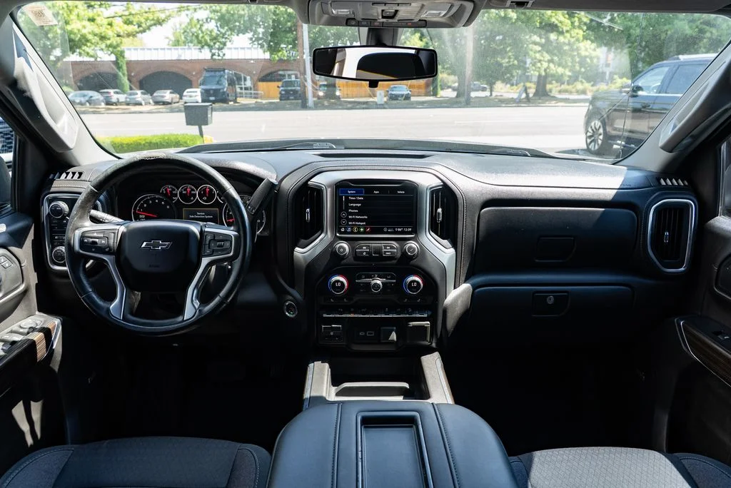 Used 2020 Gray Chevrolet RST image 8