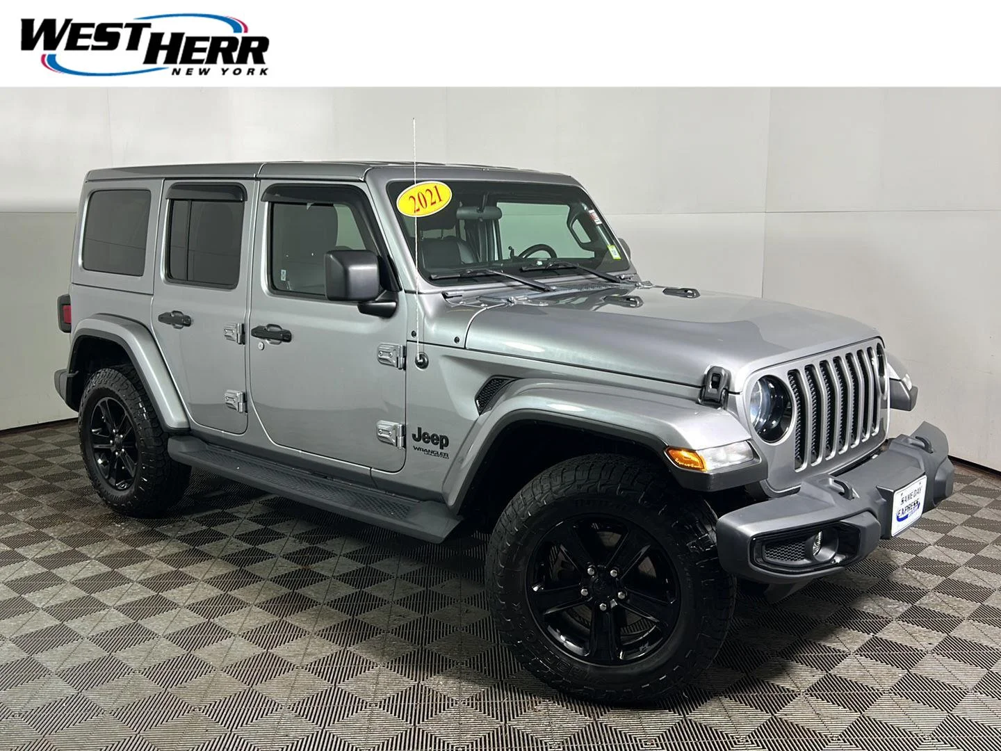 Used 2021 Billet Silver Metallic Clearcoat Jeep Unlimited Sahara Altitude image 1
