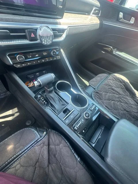 Used 2021 Gray Kia EX image 5