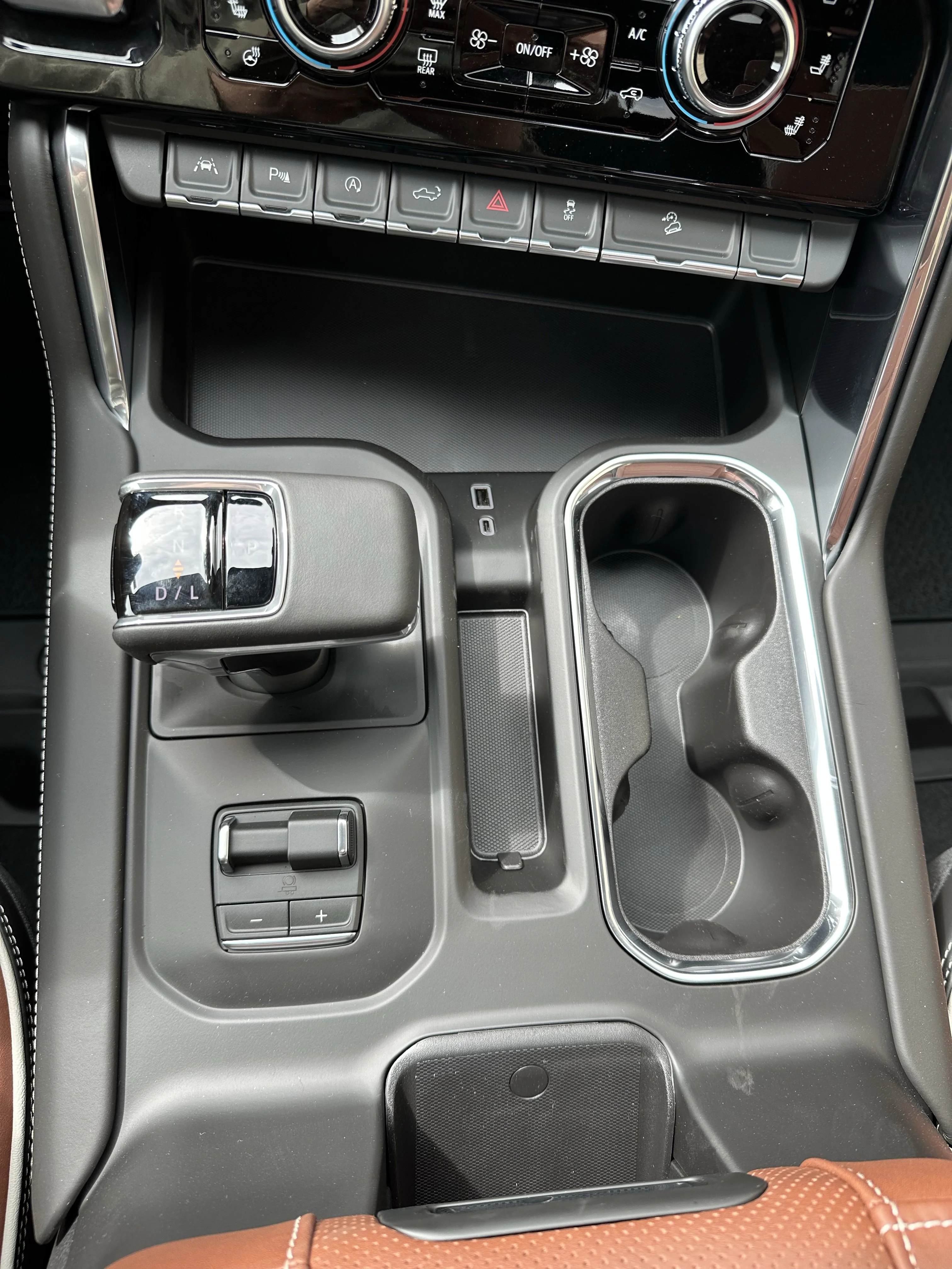 New 2026 Glacier White Tricoat GMC Denali Ultimate image 17