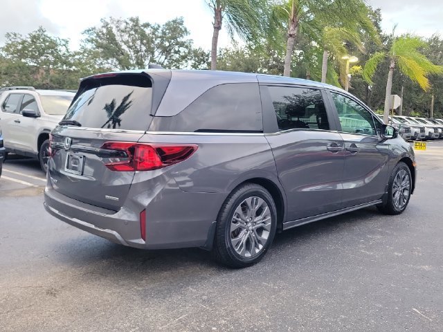 2025 Honda Odyssey Touring - Photo 6