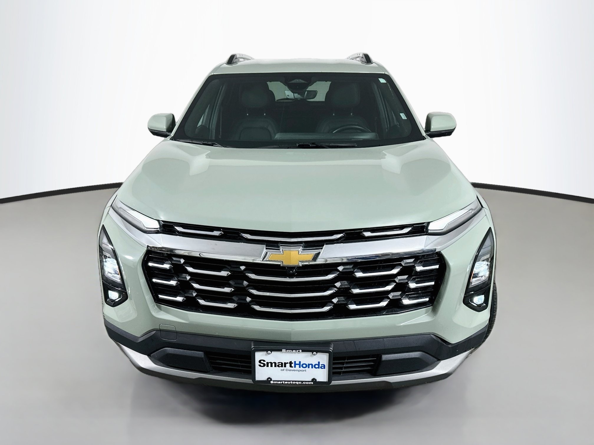 Used 2025 Cacti Green Chevrolet AWD LT image 2