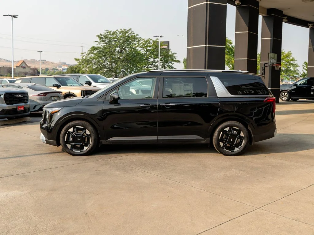 New 2026 Aurora Black Pearl Kia EX image 4