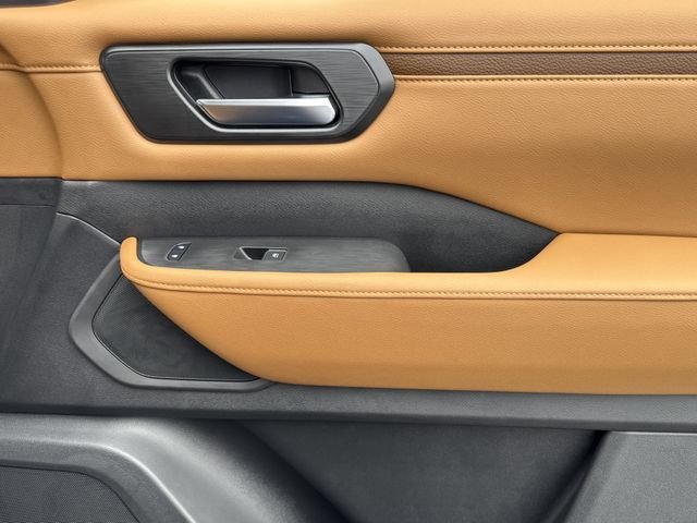 New 2026 Deep Ocean Blue Pearl Nissan SL image 21