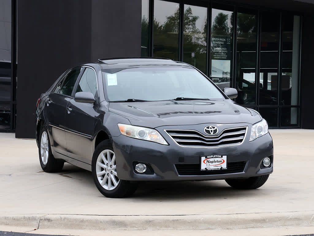 Used 2010 Toyota Camry XLE with VIN JTNBK3EK8A3049148 for sale in Naperville, IL