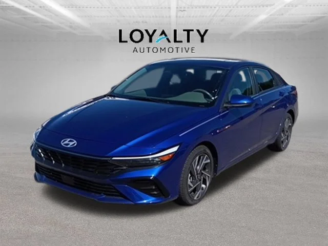 Used 2025 Blue Hyundai SEL Convenience image 1