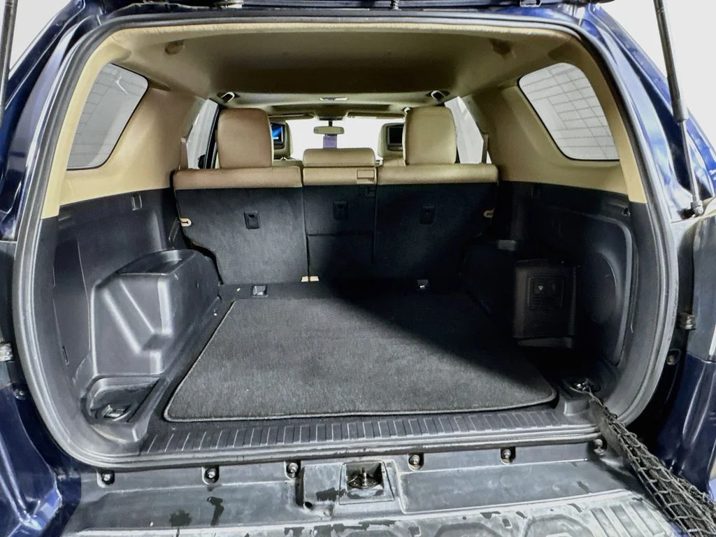 Used 2014 Blue Toyota Limited image 33