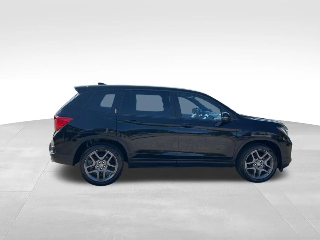 Used 2022 Black Honda EX-L image 6