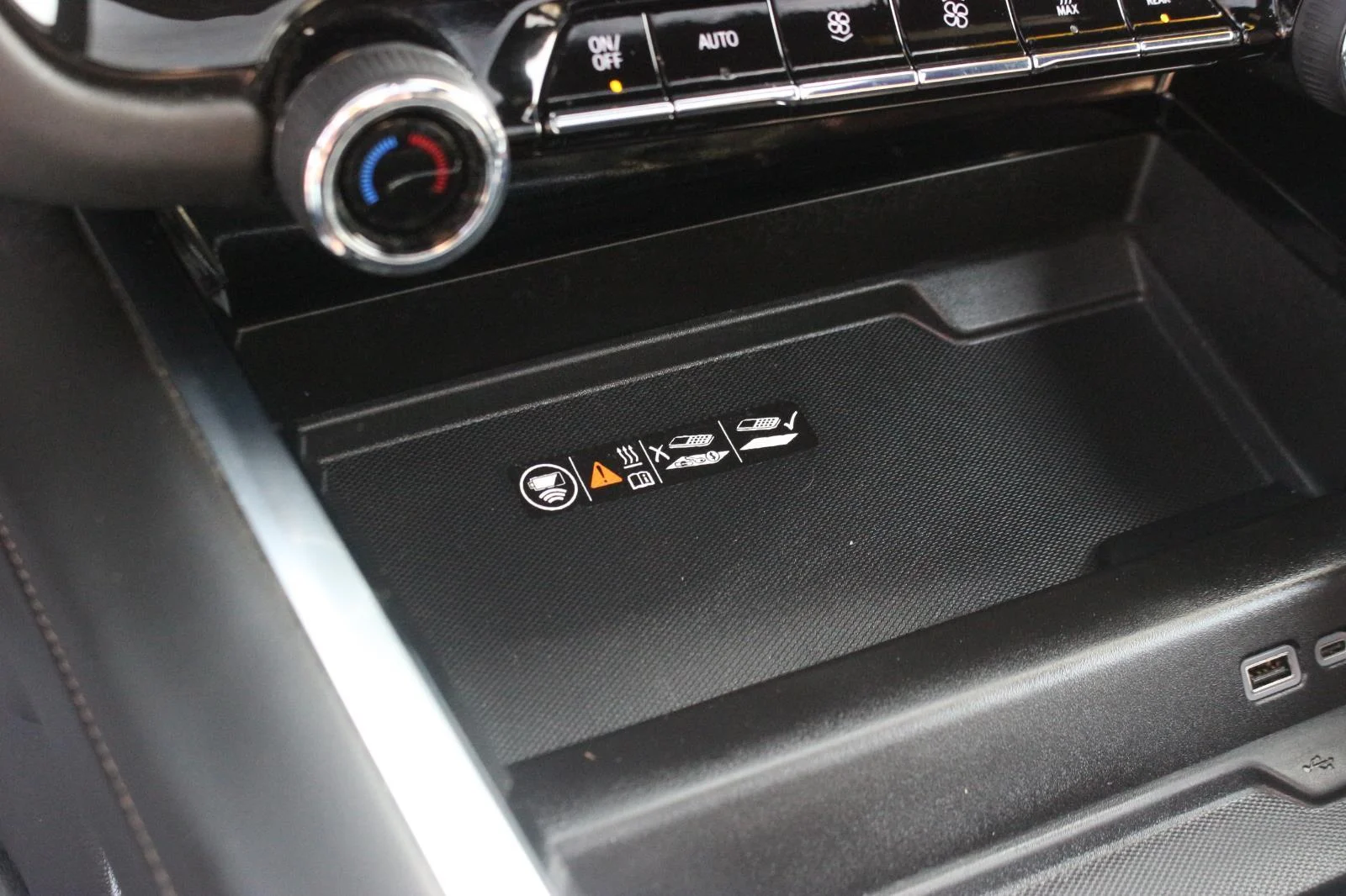 Used 2025 Black Chevrolet High Country image 26