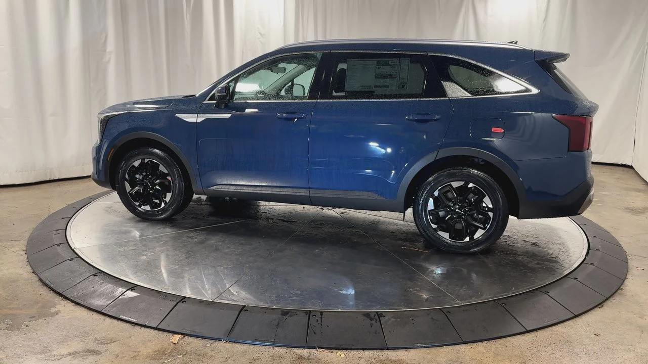 New 2026 Midnight Kia S image 6
