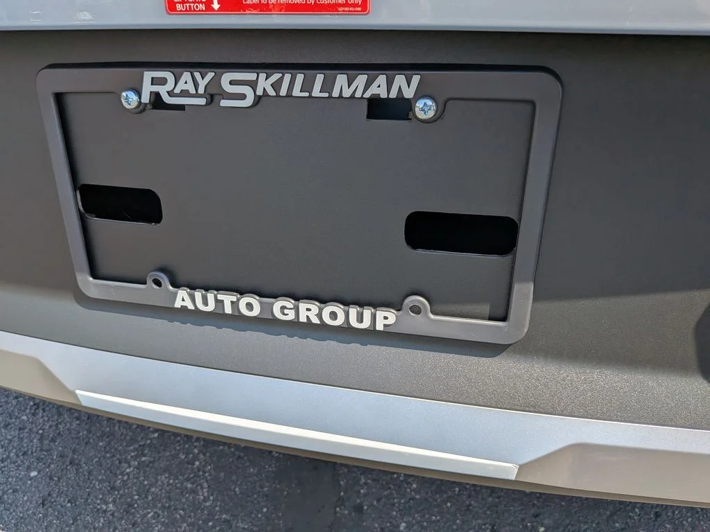 New 2027 Pale Gray Kia S image 22