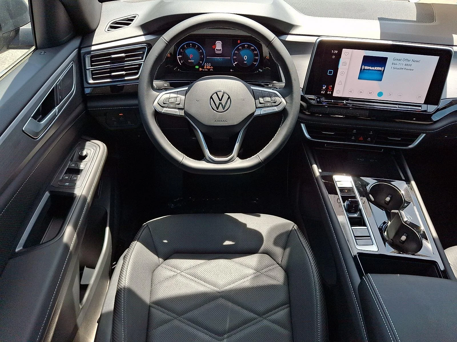 New 2026 J2J2/PUREGRAY Volkswagen 2.0T SE w/Technology image 10