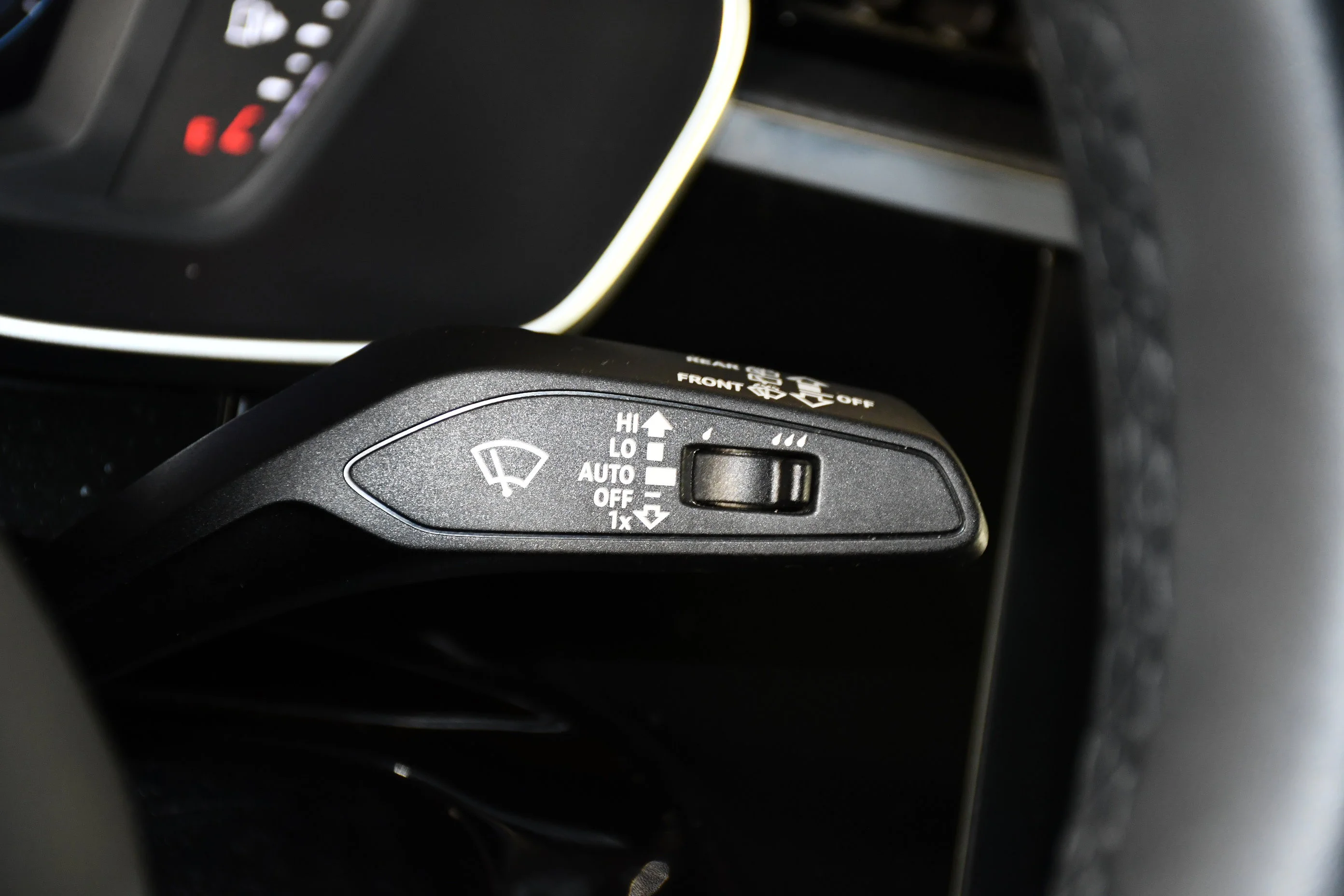 Used 2025 Red Audi S line Premium image 24