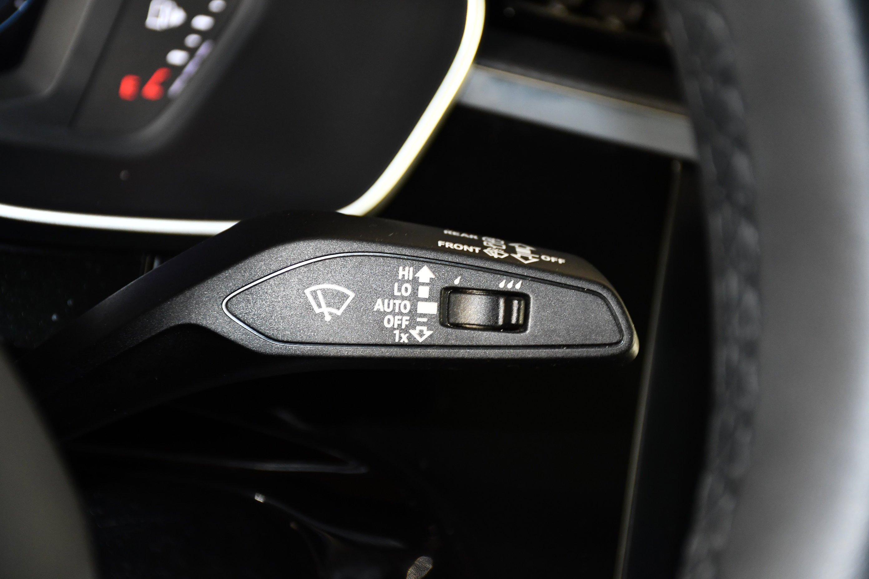 Used 2025 Red Audi S line Premium image 24