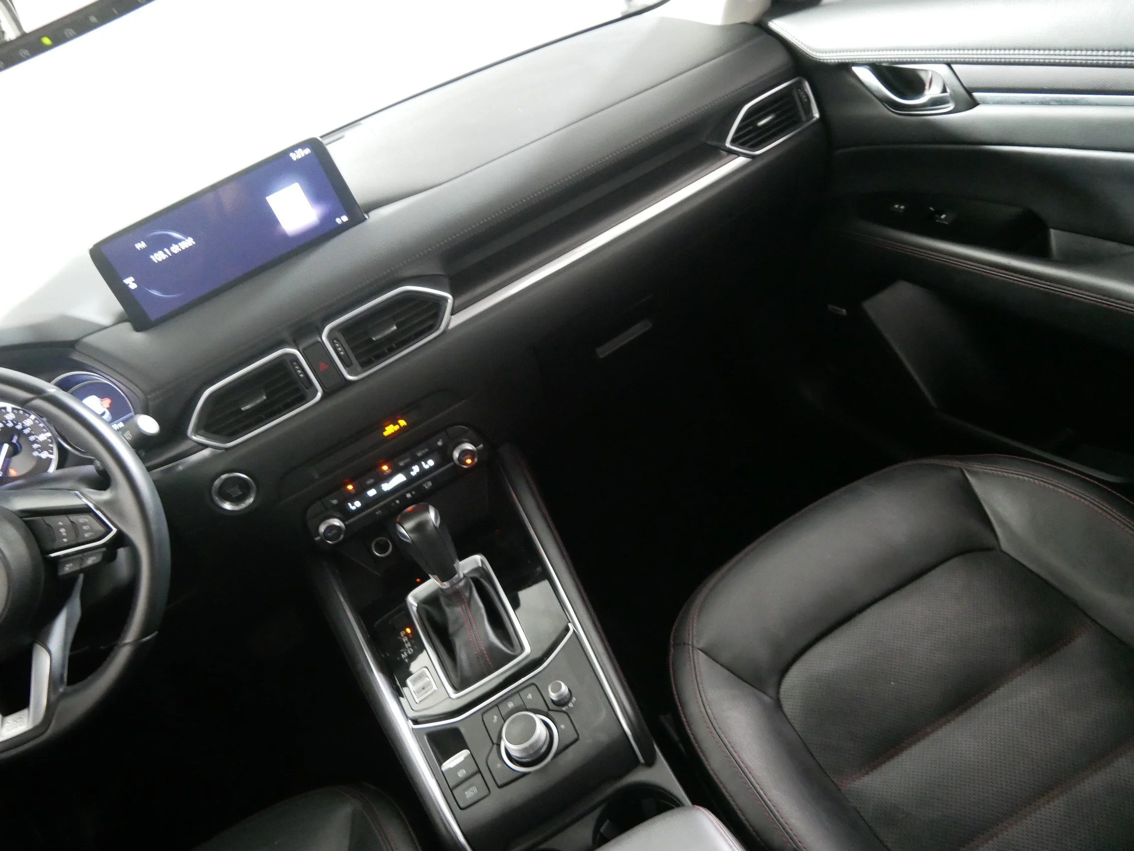 Used 2024 Polymetal Gray Metallic Mazda 2.5 S Carbon Edition image 11