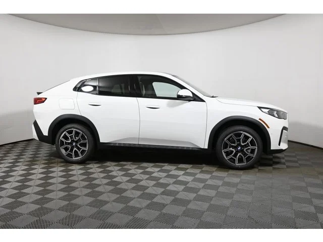 New 2026 Alpine White BMW xDrive28i image 8