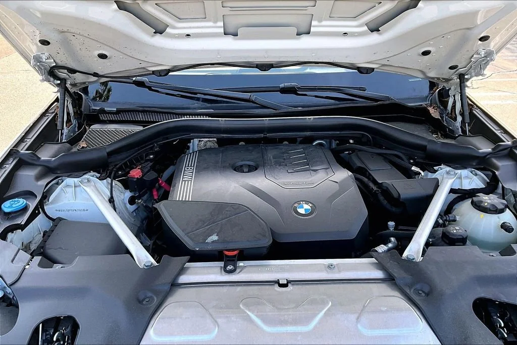 Used 2023 White BMW sDrive30i image 28