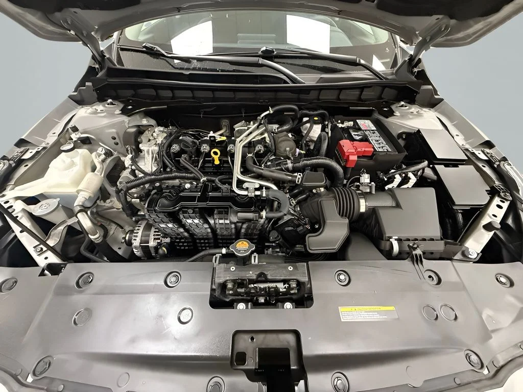 Used 2022 Silver Nissan 2.5 S image 23