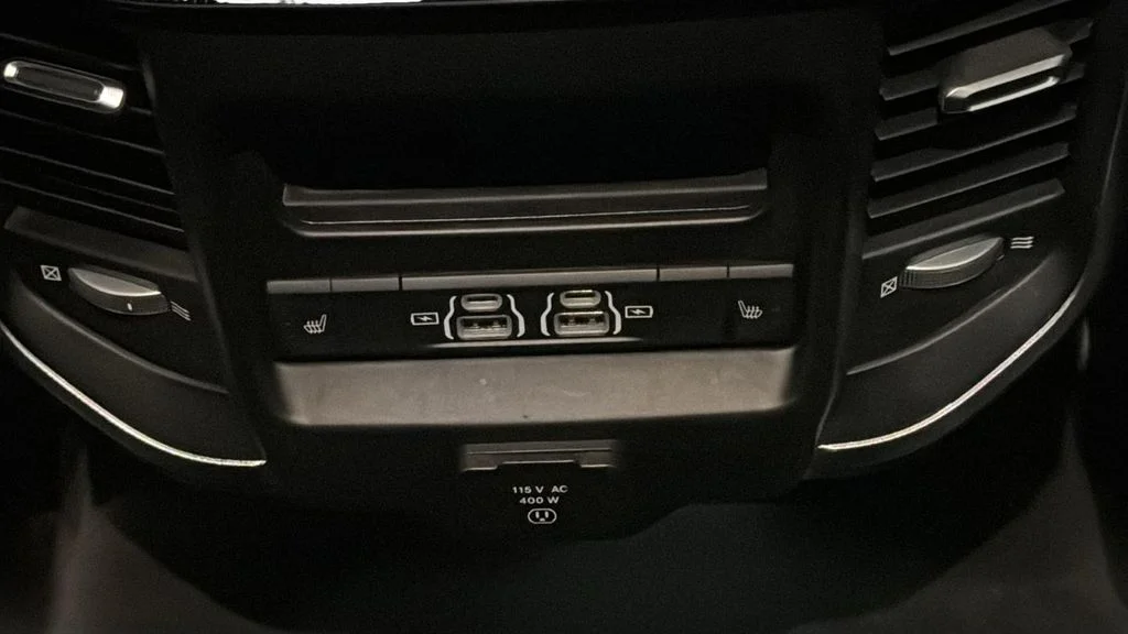 Used 2022 White Ram Laramie image 13