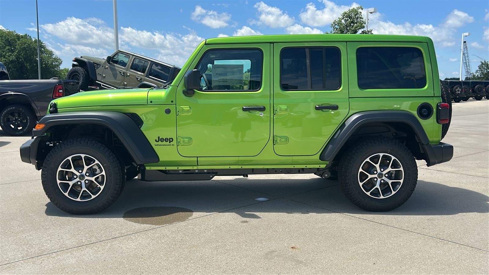 New 2026 Mojito Clear-Coat Exterior Paint Jeep Sport S image 7