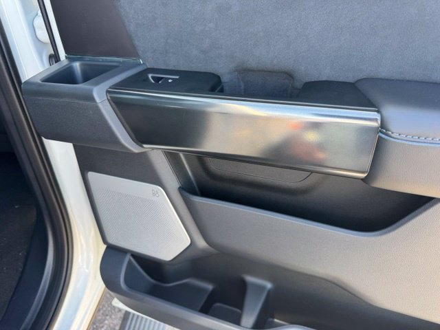 New 2027 Star White Metallic Tri-Coat Ford F-250® Platinum® image 23