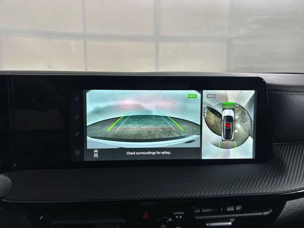 New 2026 Aspen White TriCoat / Super Black Two-tone Nissan SR image 22