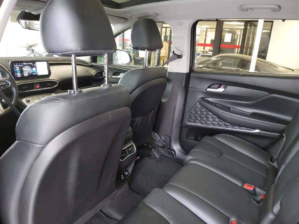 Used 2023 Gray Hyundai Limited image 19