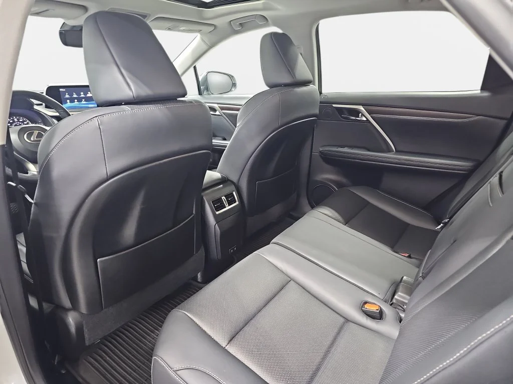 Used 2022 White Lexus 350 image 13