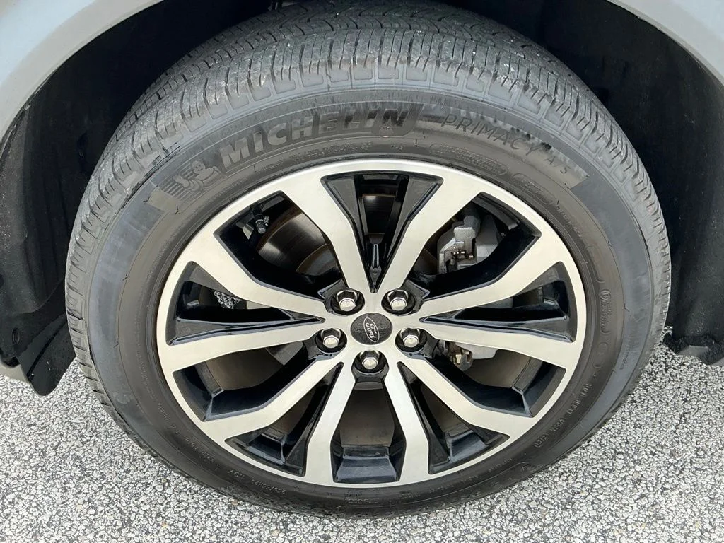 Used 2025 Gray Ford ST-Line image 21