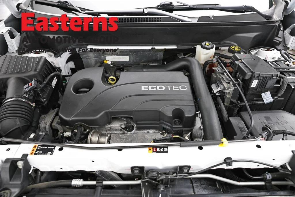 Used 2022 White Chevrolet LT image 7