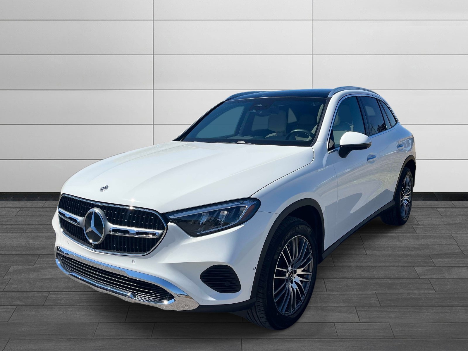 Used 2026 Polar White Mercedes-Benz GLC 300 image 7