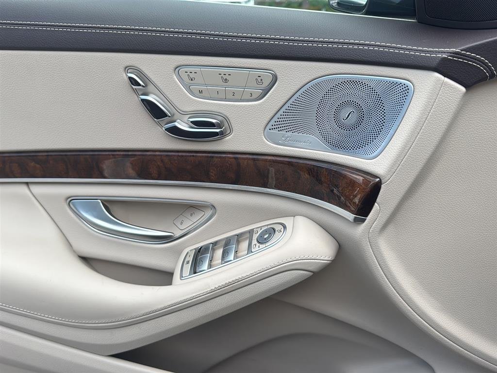 Used 2015 Lunar Blue Metallic Mercedes-Benz S 550 image 4