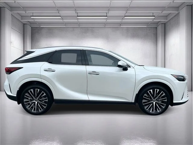 New 2026 Eminent White Pearl Lexus PREMIUM PLUS image 2