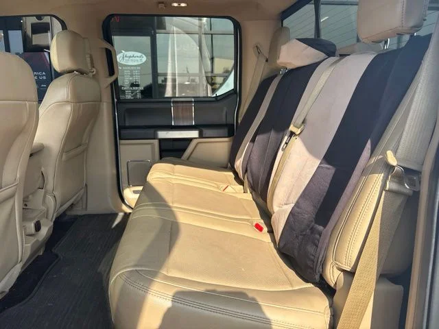 Used 2016  Ford Lariat image 12
