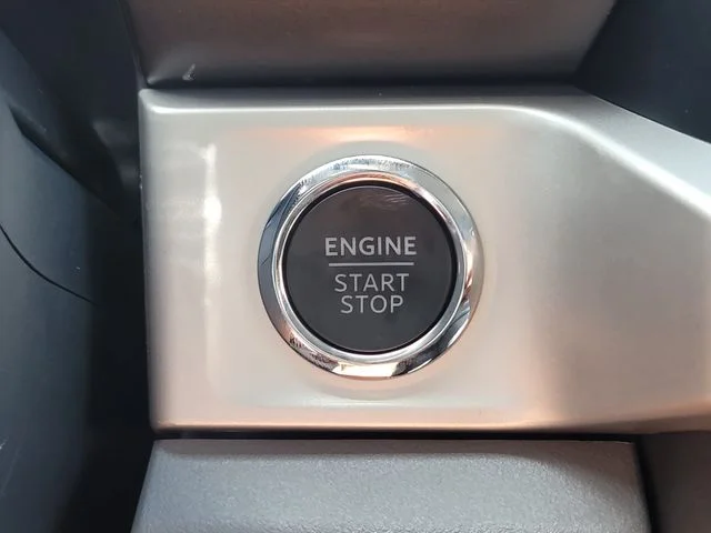 New 2026 Oxford White Ford XLT image 30