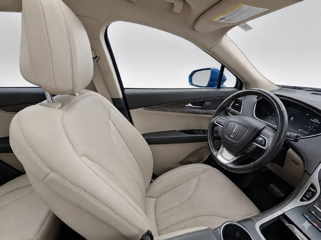 Used 2020 Blue Lincoln Reserve image 10
