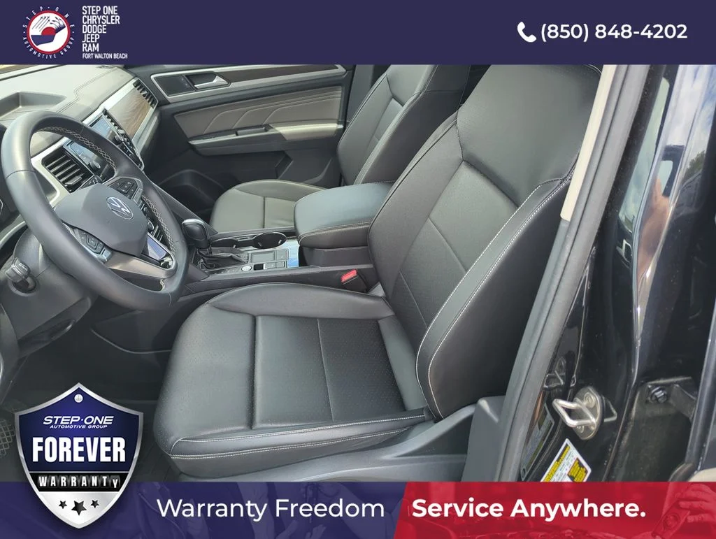 Used 2023 Black Volkswagen 3.6L V6 SE w/Technology image 11