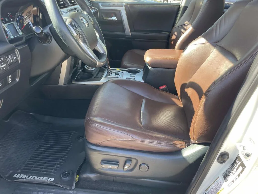 Certified Used 2019 Blizzard Pearl Toyota Limited image 15