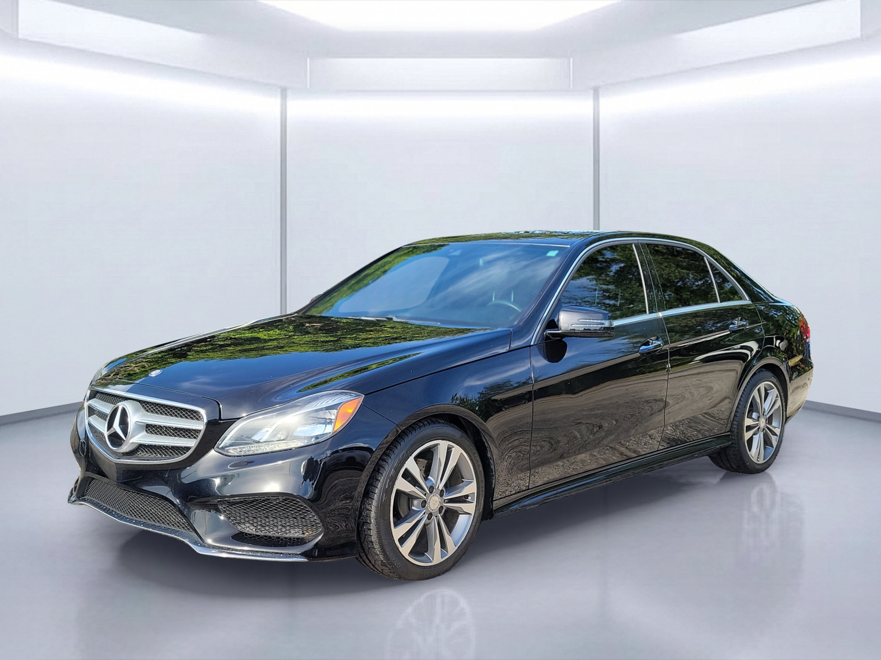 Used 2016 Black Mercedes-Benz E 350 image 2
