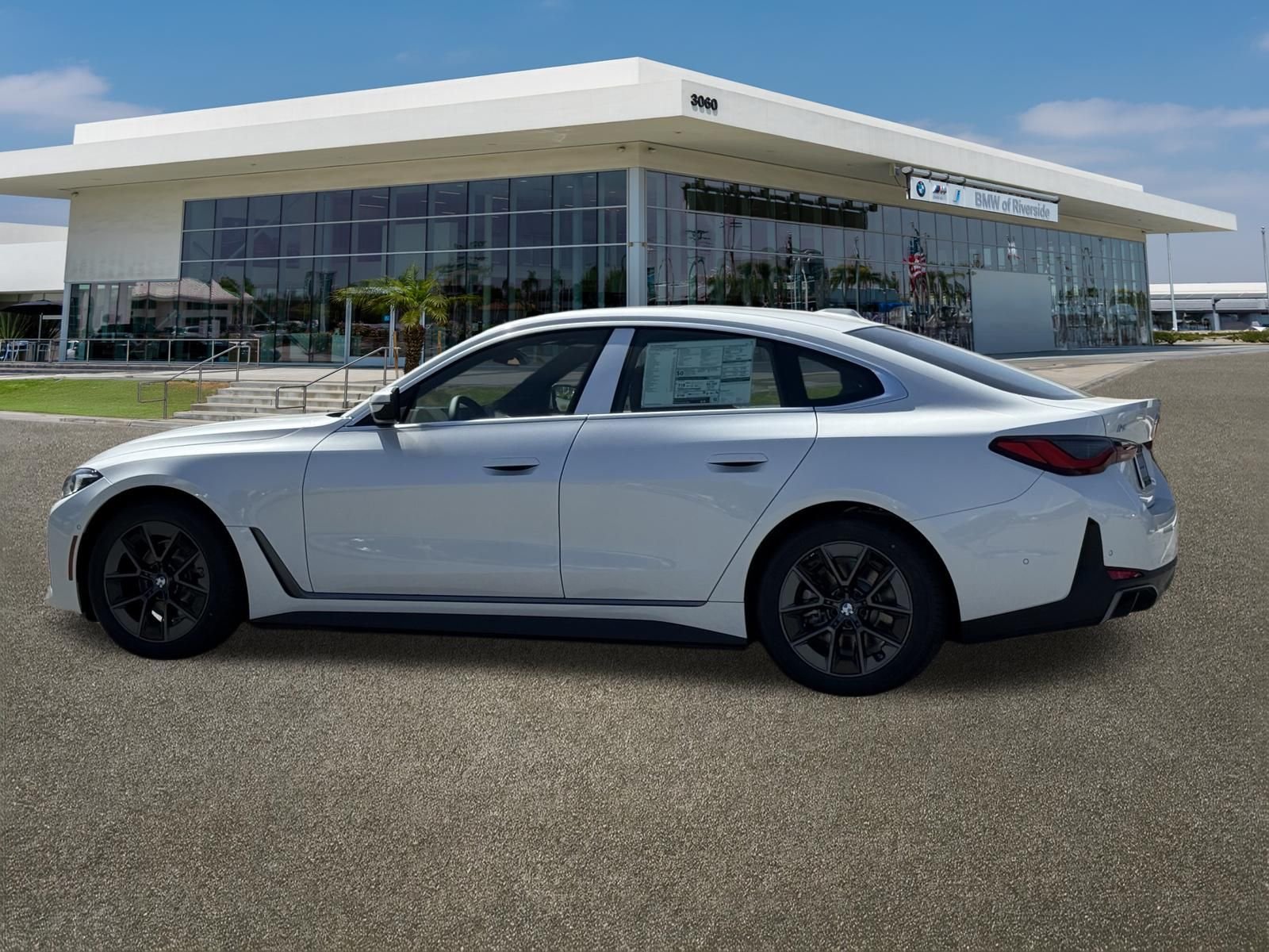 New 2026 Mineral White Metallic BMW eDrive40 image 7
