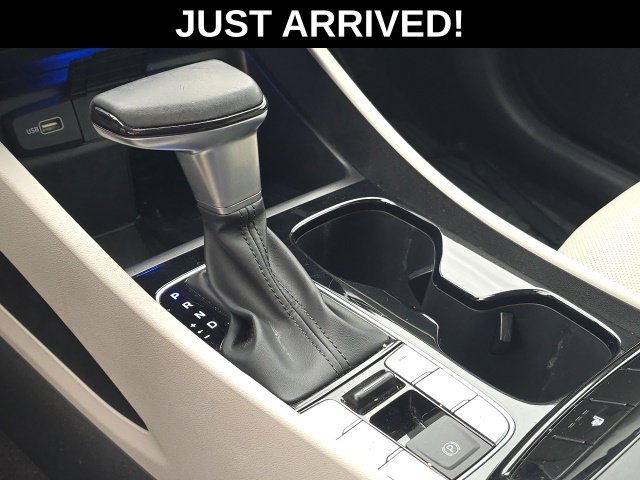 Used 2023 Silver Hyundai SEL image 16
