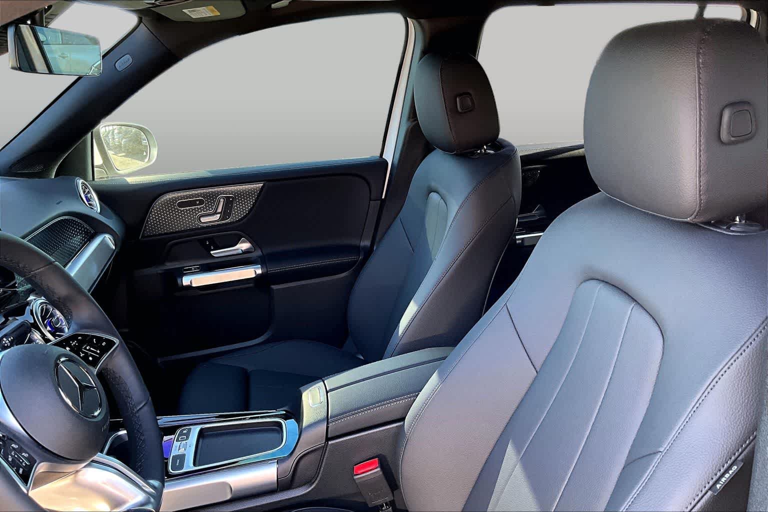 New 2026 Polar White Mercedes-Benz GLB 250 image 16