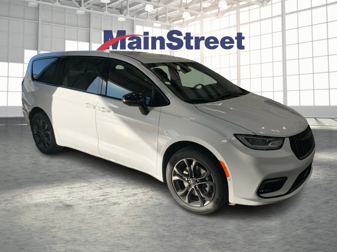 New 2026 Bright White Clear-Coat Exterior Paint Chrysler Select image 7